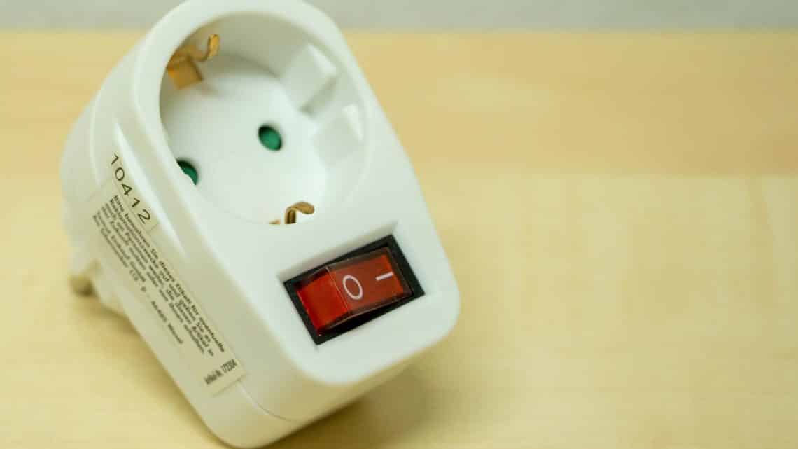 Adaptateur prise de courant électrique pour le Mexique