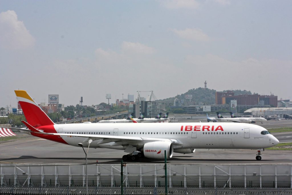 Avion iberia aéroport Mexico
