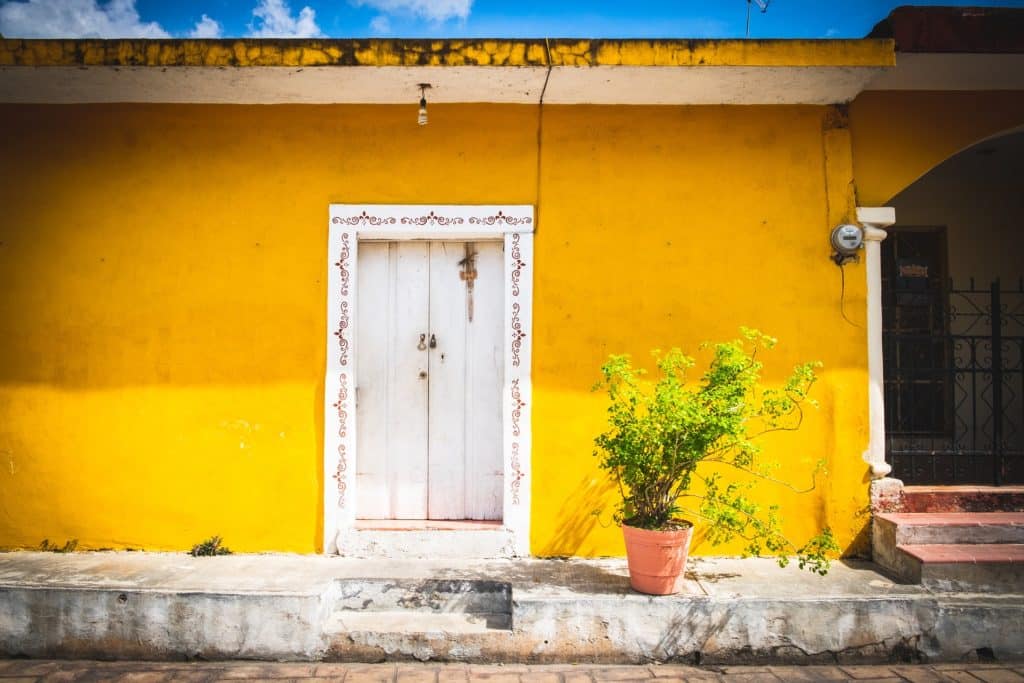 Origine de Izamal Yucatan Mexique, ville jaune