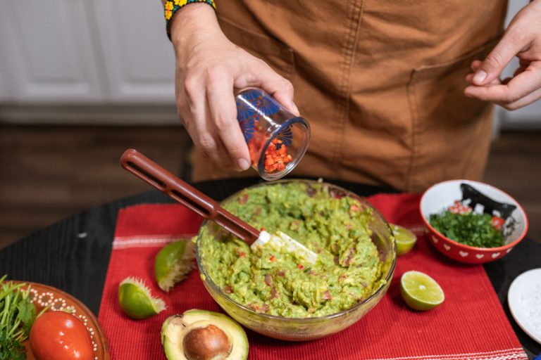 Quelle épice utiliser pour faire du guacamole ?