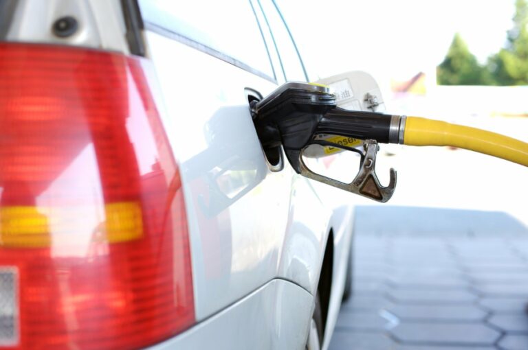Quel type d'essence choisir pour sa voiture au Mexique ?