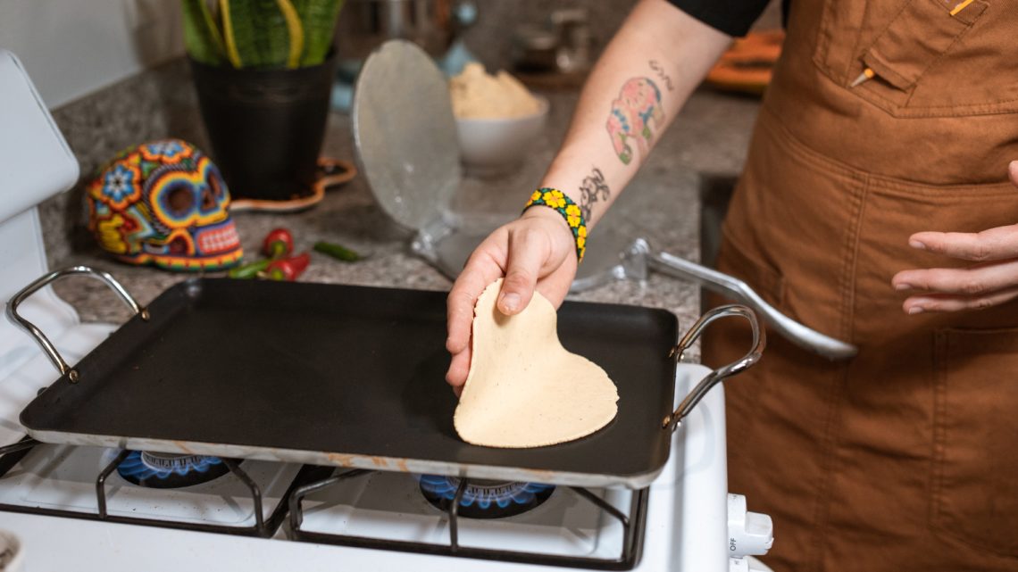 Comment faire la pâte des tacos ? | Recette facile Comment faire la pâte des tacos ? | Recette facile