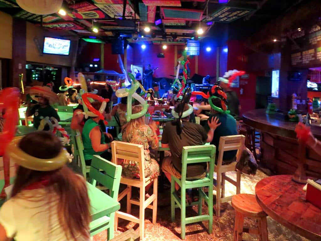 Soirée animée au Señor Frog's à Cancún