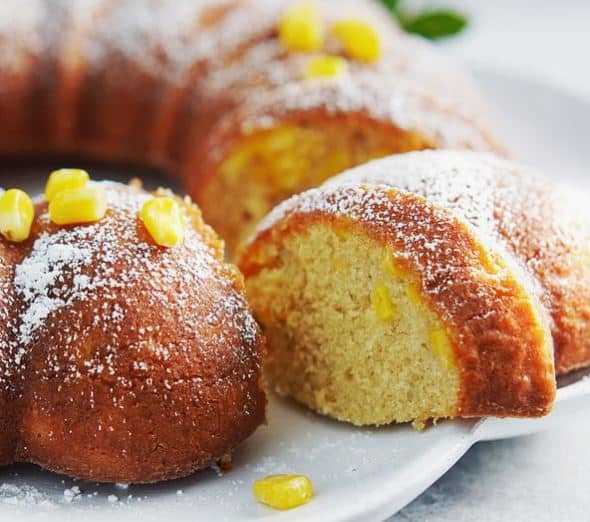 Gâteau au chocolat mexicain avec glaçage à la cannelle