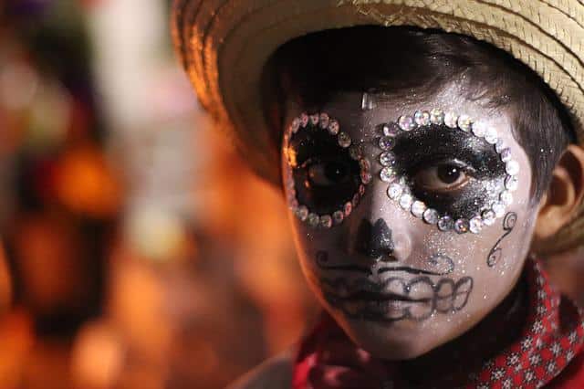 Maquillage garçon pour fête des morts mexicaine