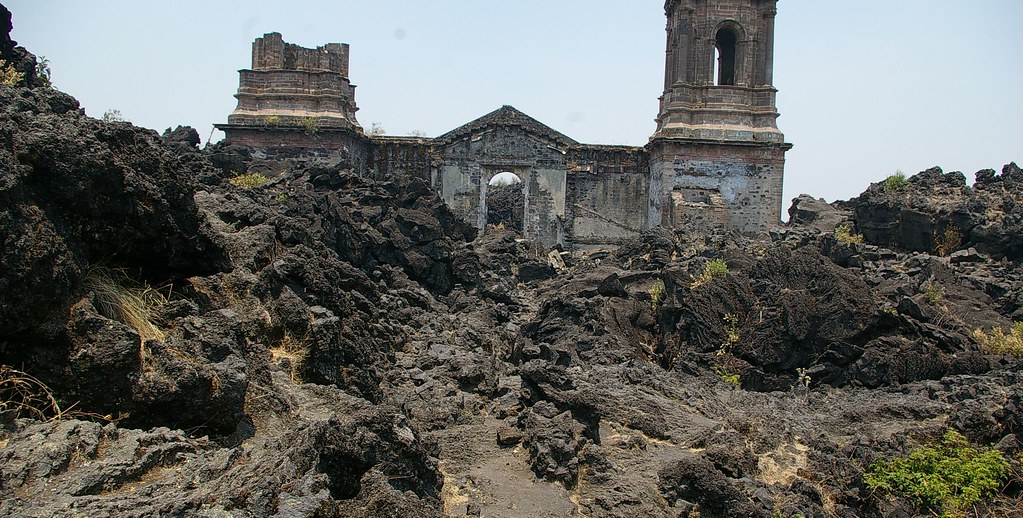 L'Église de San Juan Parangaricutiro, Paricutin