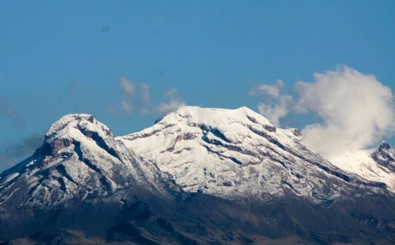 L'Iztaccíhuatl - La Dame Endormie des Montagnes Mexicaines