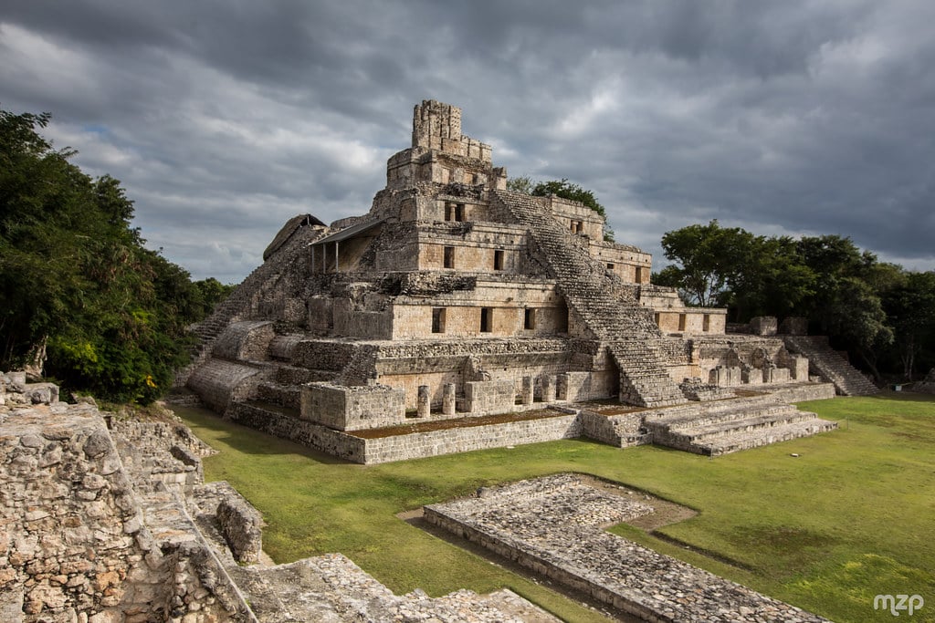 Site Archéologique d'Edzná : Guide du trésor maya du Mexique
